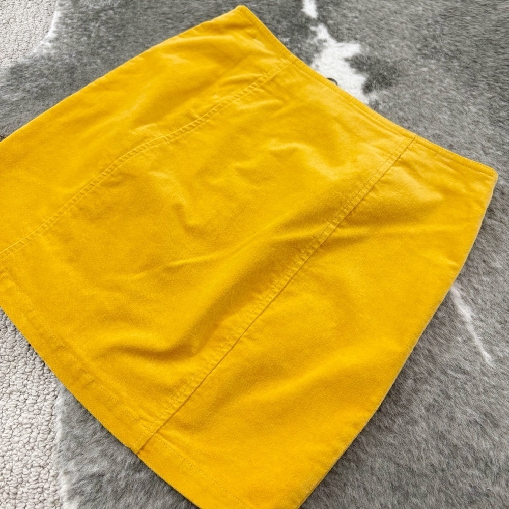 F21 Zipper Front Mustard Velvet Mini Skirt Medium - Picture 6 of 10
